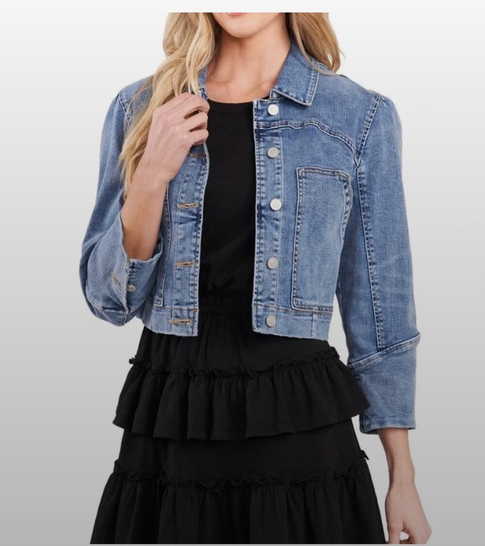 Discontinued CeCe Women's Button Up Puff Sleeve Crop Denim Trucker Jacket - M
